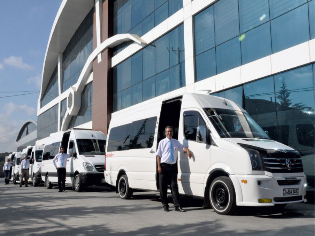 Şöförlü Araç Kiralama Hizmeti Nedir